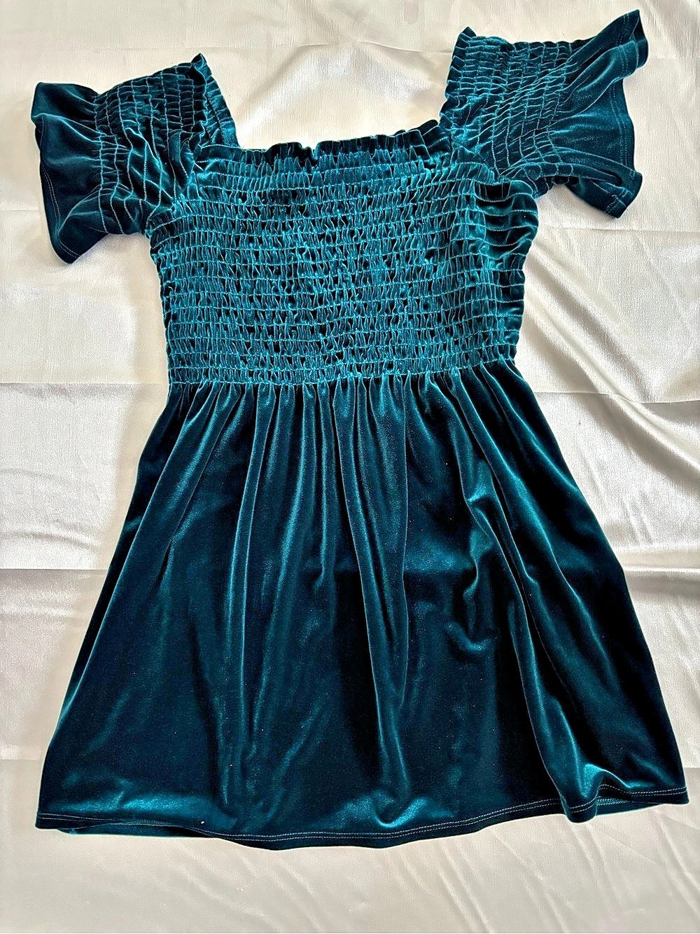 Urban Outfitters Velvet Mini Off-Shoulder Clara dress emerald green size small